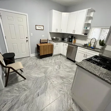Lovely Logan Square 2-bedroom In Apartment Chicago