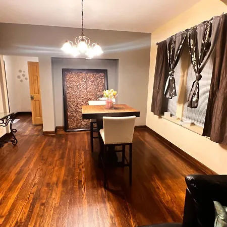 Clean, Spacious, Inexpensive Queen Br *