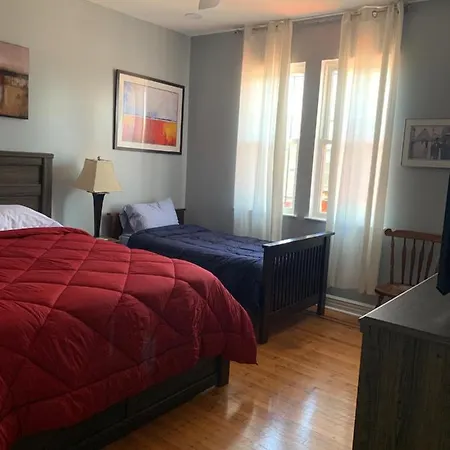Spacious 5-br House Near Transit W Parking