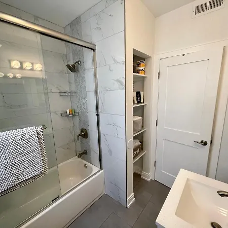 The Blue Golden Luxury Modern 3- Bedroom In