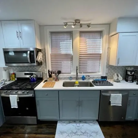 The Blue Golden Luxury Modern 3- Bedroom In *
