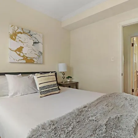 Apartment 2br Alluring With Laundry - Cullom D3 Chicago