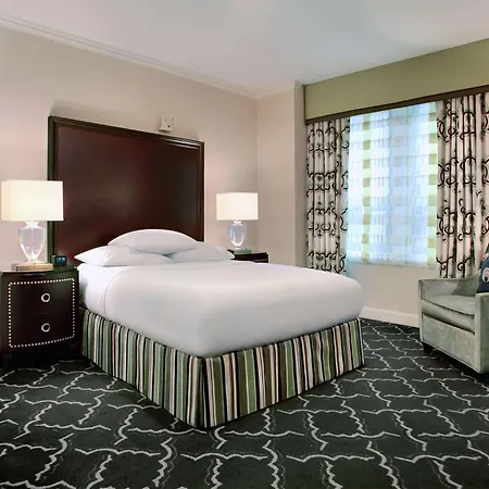 Hotel The Palmer House Hilton 4*