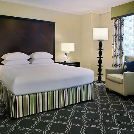 Hotel The Palmer House Hilton 4*