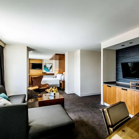 Hyatt Regency Mccormick Place 4*