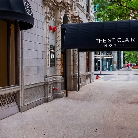 Saint Clair - Magnificent Mile Hotel