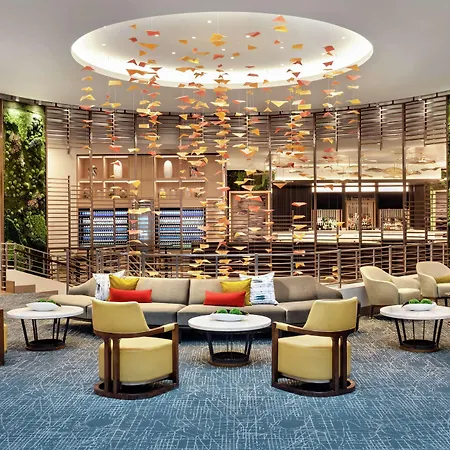 Hyatt Centric Magnificent Mile Hotel 4*