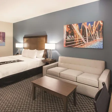 La Quinta & By Wyndham Downtown Hotel 3*