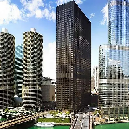 Hampton & Chicago-downtown