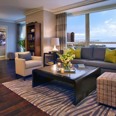 Hilton Hotel 3*