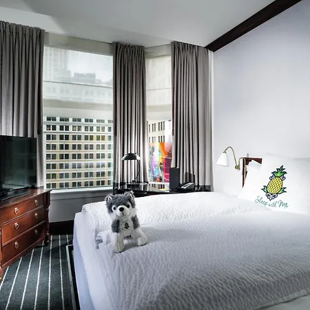 Staypineapple, An Iconic Hotel, The Loop Hotel 4*