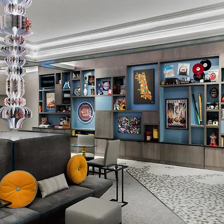 Versey Lincoln Park Hotel