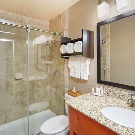 La Quinta & - Shore Chicago