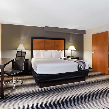 La Quinta & - Shore Hotel Chicago