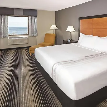 Hotel La Quinta & - Shore 2*