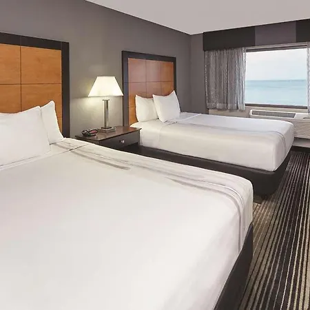 La Quinta & - Shore Hotel