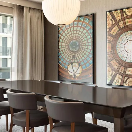 Hilton Magnificent Mile Hotel Chicago