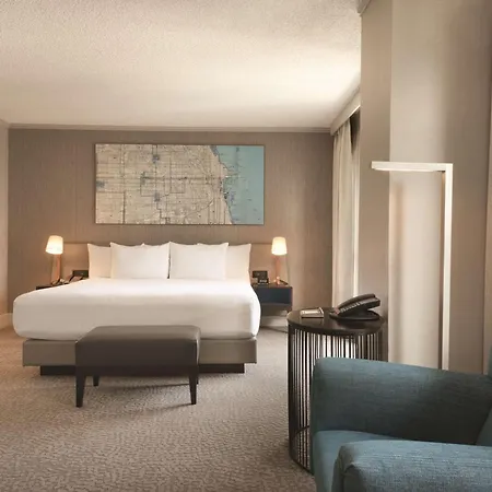 Hilton Magnificent Mile Hotel