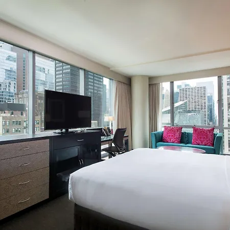 Thewit Chicago, A Hilton Chicago