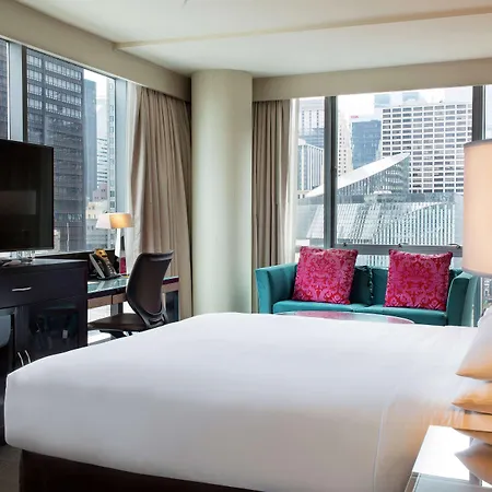 Hotel Thewit Chicago, A Hilton 4*
