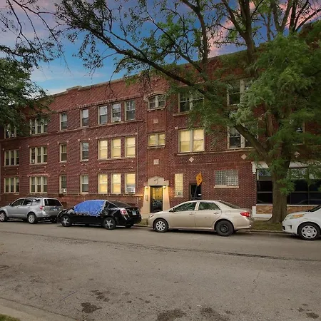 Stylish In Portage Park - Pensacola 2n * Chicago