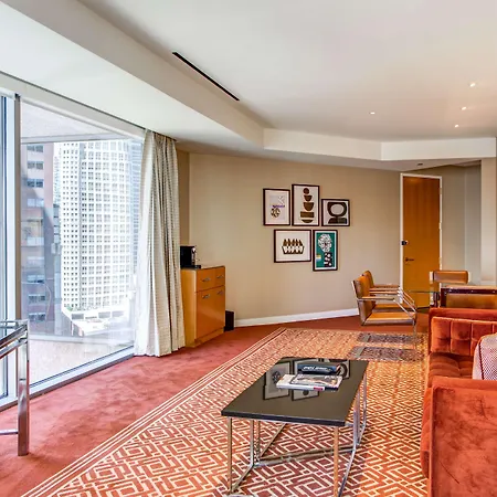 By Marriott Downtown Magnificent Mile 3* Chicago