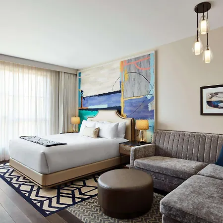 Sophy Hyde Park Hotel 4*