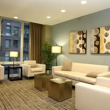 Aparthotel Modern Loop 4*