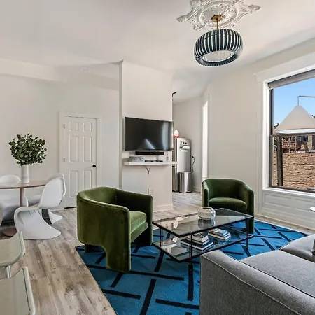 The Neighborhood - Lincoln Park 501 - Three Bedroom Penthouse Hotel