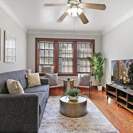 1br Contemporary With Laundry Facility - Lockwood 1 & 2 Apartment