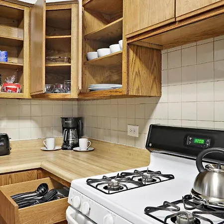 1br Contemporary With Laundry Facility - Lockwood 1 & 2 Apartment *