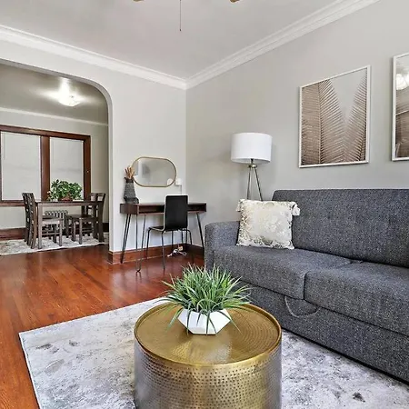 1br Contemporary With Laundry Facility - Lockwood 1 & 2 * Chicago