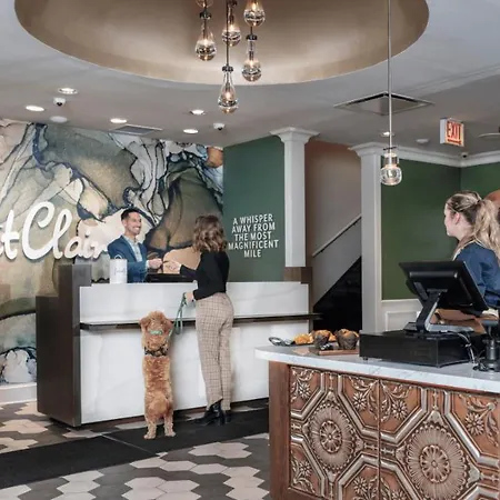Hotel Saint Clair - Magnificent Mile 4*
