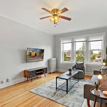 Vibrant 1br Close To Dining - Cullom B3 Apartment Chicago