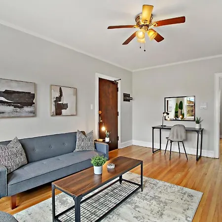 Vibrant 1br Close To Dining - Cullom B3 Chicago