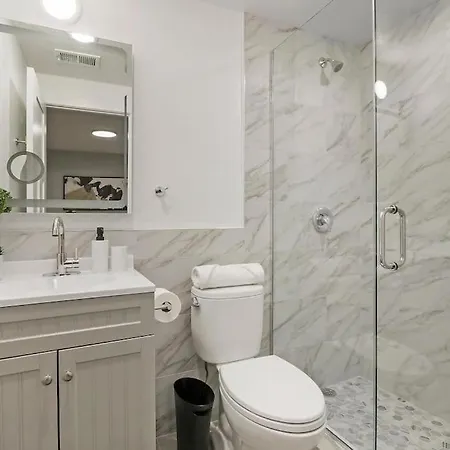 Apartment 2br Close To Local Cafes & Stores - Magnolia G *
