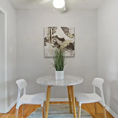 Quiet 1br Spot Perfectly Situated Dine & Shop - Bell E3 *