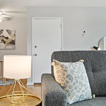 Apartment Quiet 1br Spot Perfectly Situated Dine & Shop - Bell E3 *