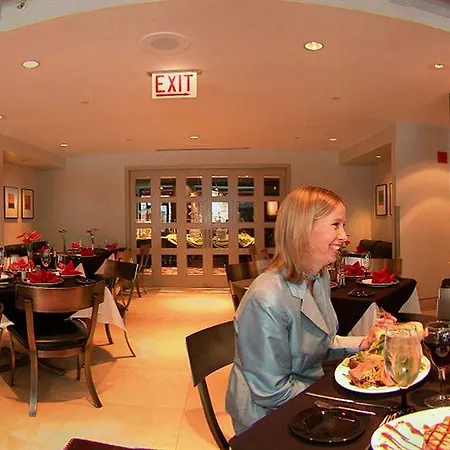 Millennium Knickerbocker Hotel 4*
