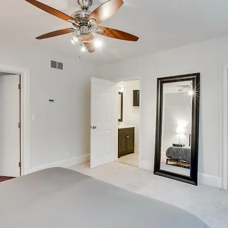Pet Friendly! Historic River West Neighborhood - Easy Access To O'hare Apts *