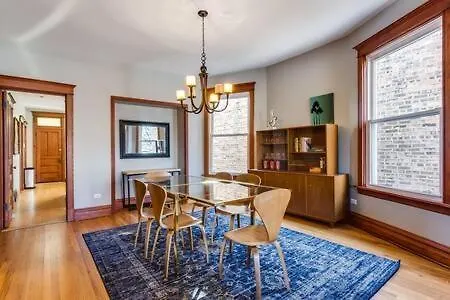 Garage Parking - Vintage Charm - And A Fabulous Location! Easily Enjoy The Of Chicago! Chicago