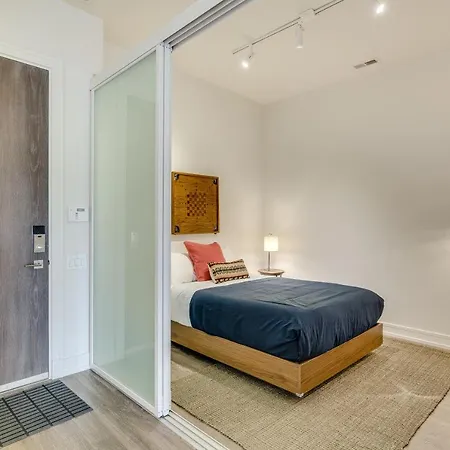 Sheridan Park Stunner! No Matter If Are In Town For Business Or Fun Has Covered Apts Chicago