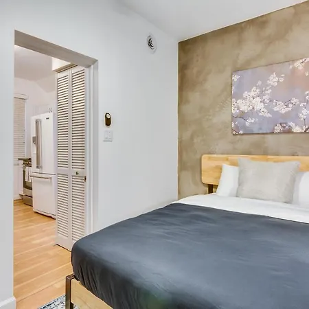 Cozy 2br West Town Apt, Ideal For Mid-term *