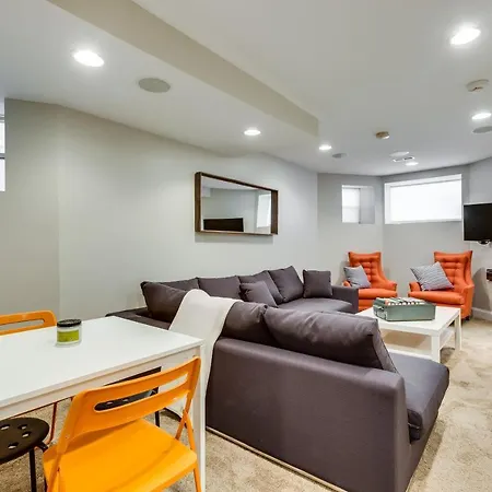 Garage Parking! Walk To Logan Square Station Great Local Restaurants And Bars Chicago