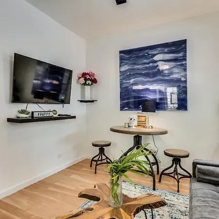 Apartment Cozy 2br West Town Apt, Ideal For Mid-term *