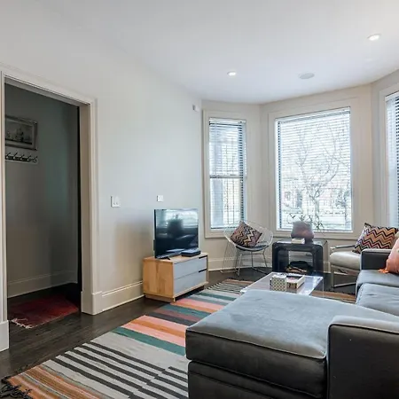 Logan Blvd Luxury! Enjoy The Well-equipped Kitchen And Prime Location Apts Chicago