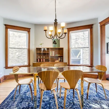 Garage Parking - Vintage Charm - And A Fabulous Location! Easily Enjoy The Of Chicago! * Chicago