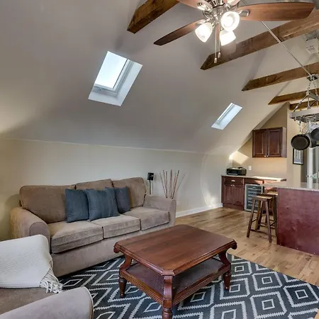 Apartment Old Town Elegance Awaits In Classic Stunner! Apts *
