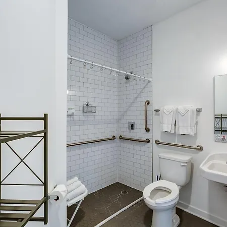 Hotel Handicap Accessible! Your Comfort Is Key At This Unique - 747 Lofts Cabin 102 Apts *