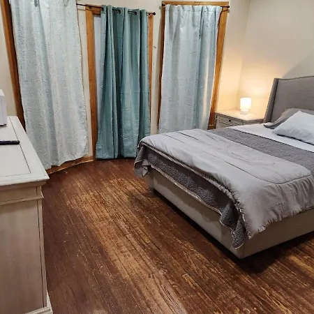 Apartment Relaxing Entire Roseland Neighborhood Unit *